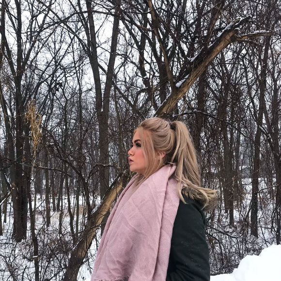 Meet your Posher, Kathryn - Picture 1 of 1